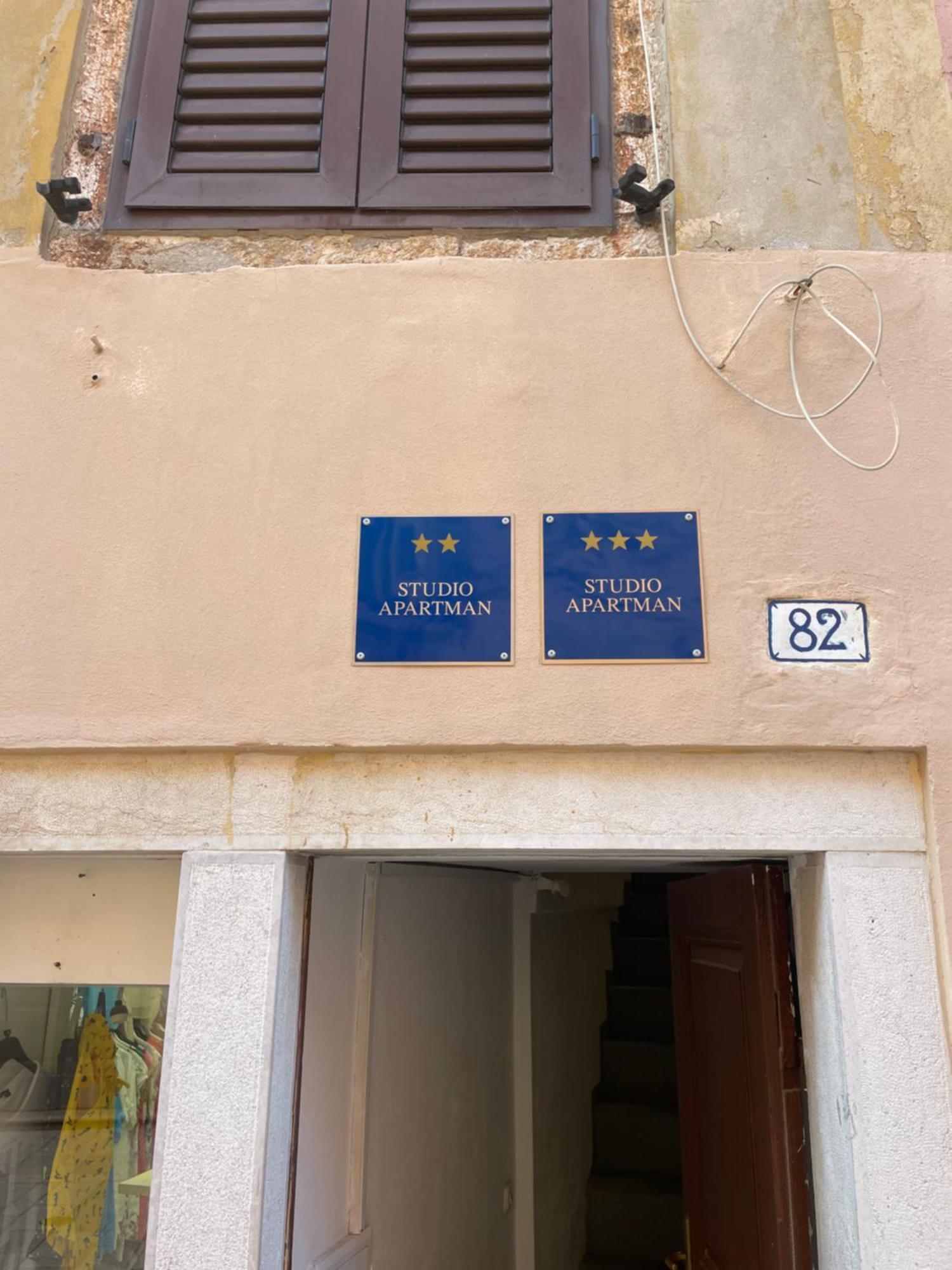 De Qua De La Studio Rovinj Exterior foto